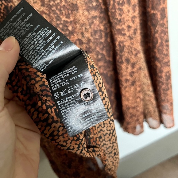 H&M Cuffed Sleeve Button-front Printed Brown Chiffon Midi Dress Sheer Size 6 - Picture 12 of 14